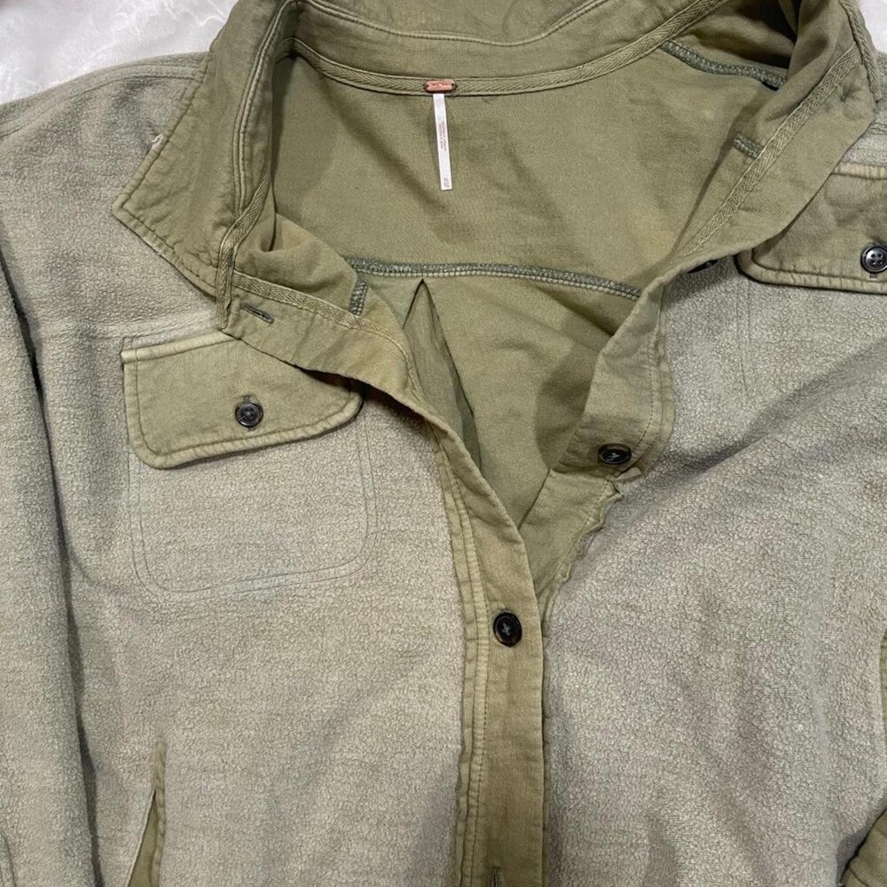 Free People Light Green Button F 4 Ac - Picture 4 of 6